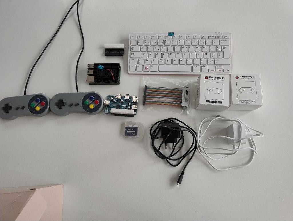 retro gaming rasbery met 512gb en 256 gb bild's, Games en Spelcomputers, Spelcomputers | Overige, Zo goed als nieuw, Overige merken