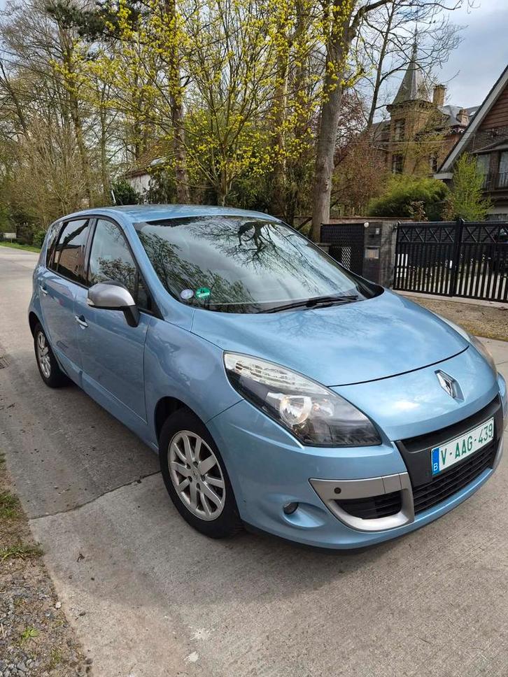 Renault scenic 1.6 benzin 145.000 km met kiuring 2011 euro5, Autos, Renault, Particulier, Air conditionné, Essence, Euro 5, Automatique