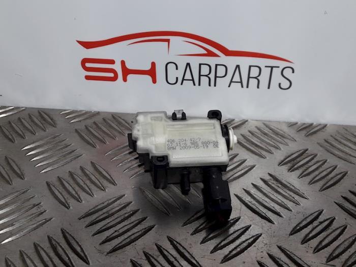 Moteur de verrouillage clapet réservoir d'un Mini Mini, Autos : Pièces & Accessoires, -, 3 mois de garantie, -, -