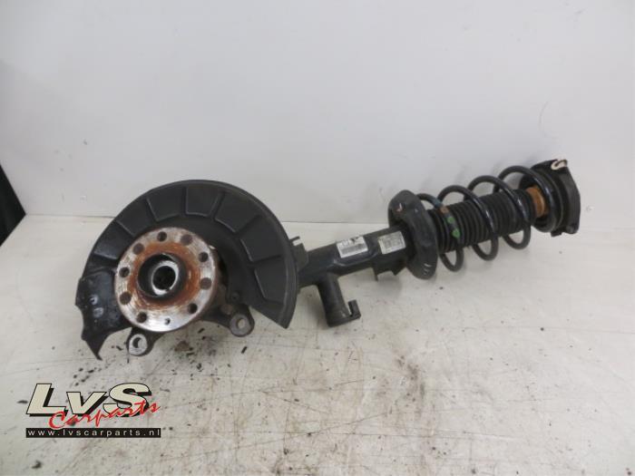 Schokdemperpoot rechts-voor van een Volkswagen Golf, Auto-onderdelen, Gebruikt, -, Volkswagen, -