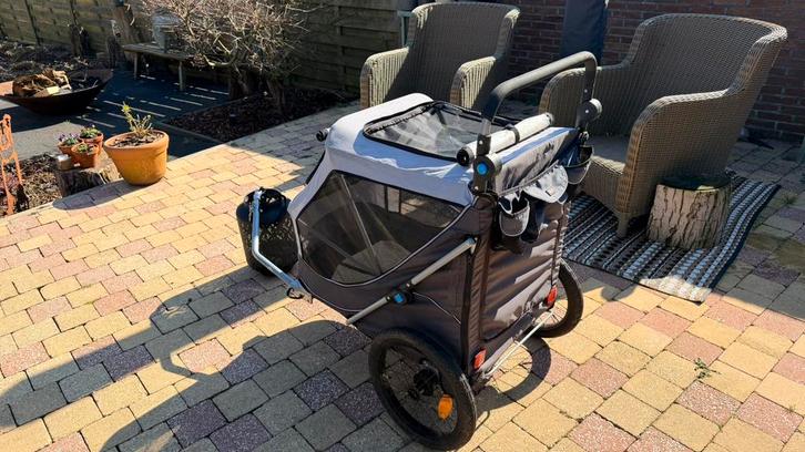 Grande remorque à vélo pour chien Trixie, gris et noir, Vélos & Vélomoteurs, Accessoires vélo | Remorques, Comme neuf, Pliable