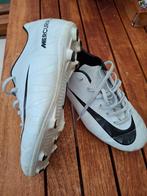 chaussures de football, Enlèvement, Comme neuf, Chaussures