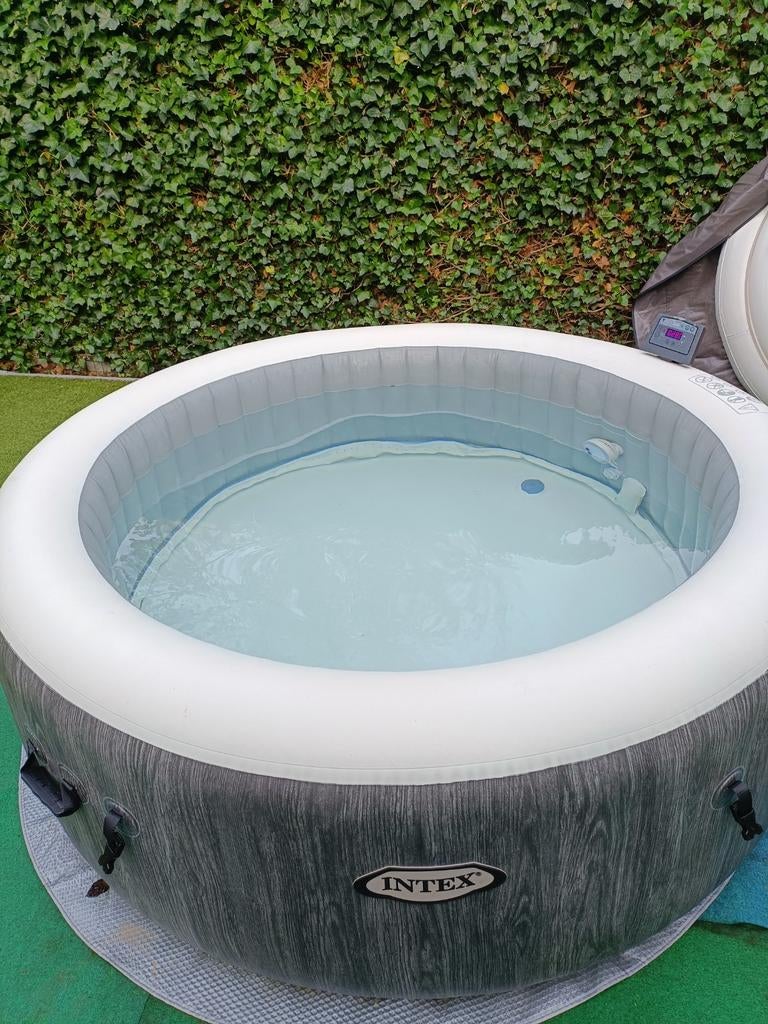 Jacuzzi Intex Greywood Deluxe 4 personnes, Jardin & Terrasse, Enlèvement, Comme neuf, Tapis de sol, Gonflable