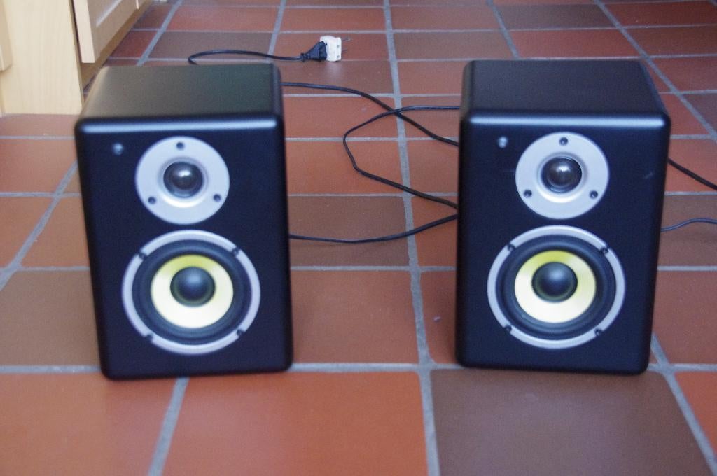 Studiomonitors Stage - Line actieve luidsprekers, Audio, Tv en Foto, Ophalen, Zo goed als nieuw