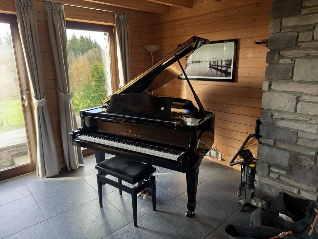 Young Chang piano, Ophalen