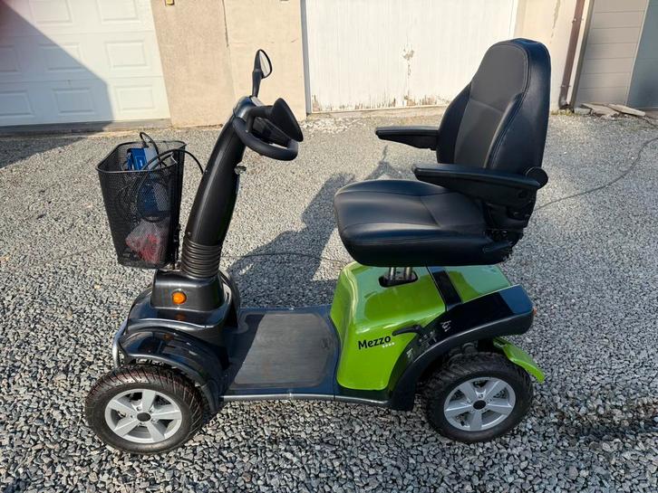 Trottinette neuve, Divers, Voitures sans permis & Scooters pour invalides, Neuf, 46 km ou plus, 11 à 15 km/h, Enlèvement