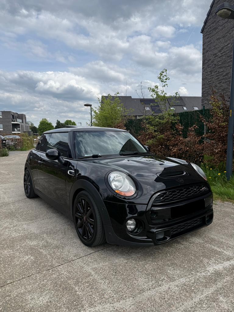 Mini Cooper Sd JCW full black, Auto's, Mini, Automaat, Adaptive Cruise Control, Leder en Stof, Zwart