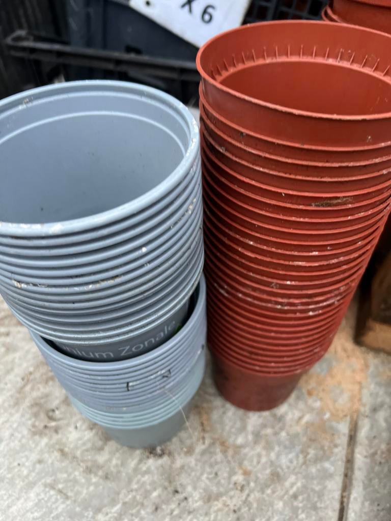 1000 kweekpotten bloempotten 10 x 8,5 cm, Tuin en Terras, Bloempotten, Zo goed als nieuw, Kunststof, Binnen, Balkon, Tuin, Minder dan 40 cm
