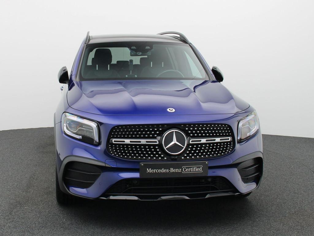 Mercedes-Benz GLB 200 AMG LINE + PANORAMISCH DAK + MULTIBEAM, Auto's, Stof, Zwart, 4 cilinders, Blauw