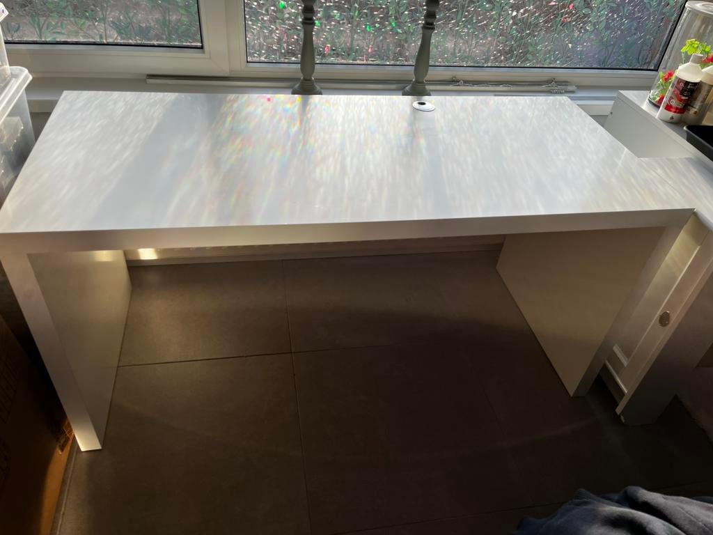 Witte stevige bureau ikea, Huis en Inrichting, Bureaus, Ophalen, Demontabel, 65 cm, Spaanplaat of MDF