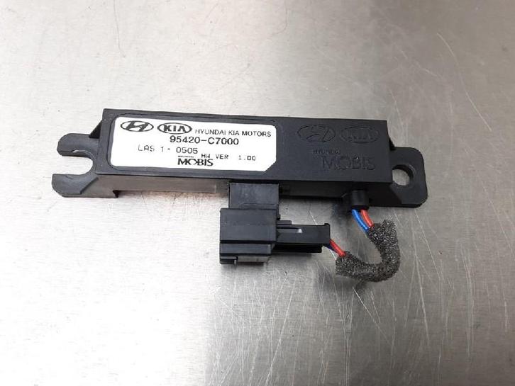 ANTENNE D'ACCÈS SANS CLÉ Hyundai i20 (GBB) (|95420C7000|), Autos : Pièces & Accessoires, Autres pièces automobiles, Hyundai, Utilisé