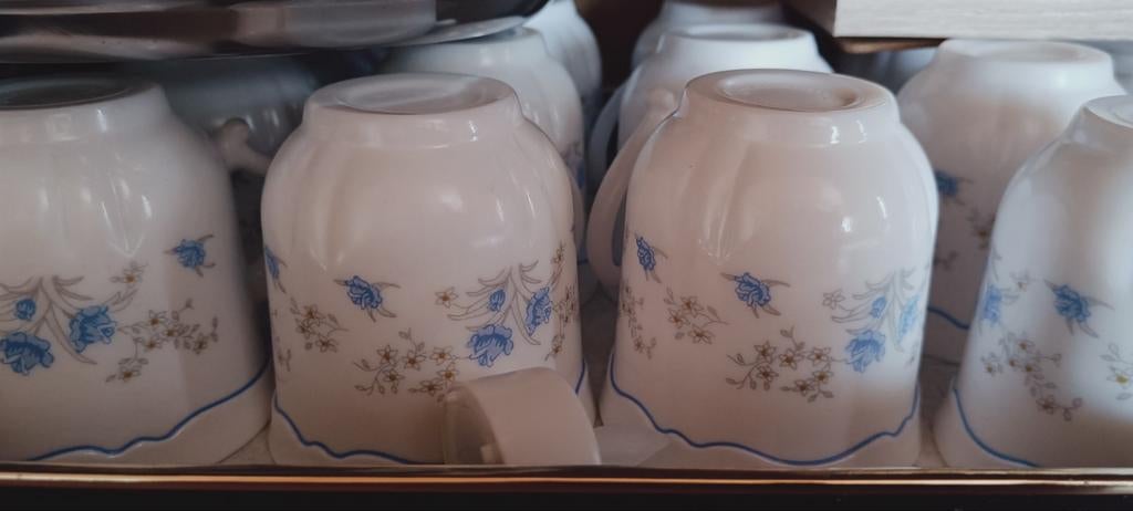 Servies van vroeger met bloemen, Antiek en Kunst, Antiek | Servies los, Ophalen