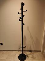 Zwarte kapstok, Ophalen