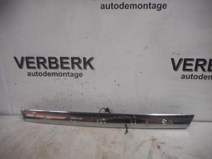 POIGNEE COFFRE / HAYON ARRIERE Ford Focus 2 C+C, Autos : Pièces & Accessoires, Carrosserie & Tôlerie, Ford, Utilisé