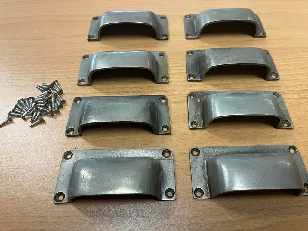 8 stuks antieke handgrepen met schroefjes, Ophalen of Verzenden, Koper