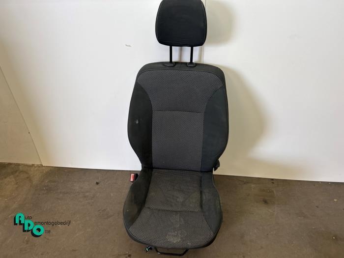 Siège droit d'un Mercedes Citan (Citan 12-), Autos : Pièces & Accessoires, Habitacle & Garnissage, Mercedes-Benz, Utilisé, 3 mois de garantie