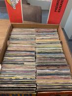 Bananendoos vol singles 7", Cd's en Dvd's, Vinyl Singles, Gebruikt, Verzenden, 7 inch, Single