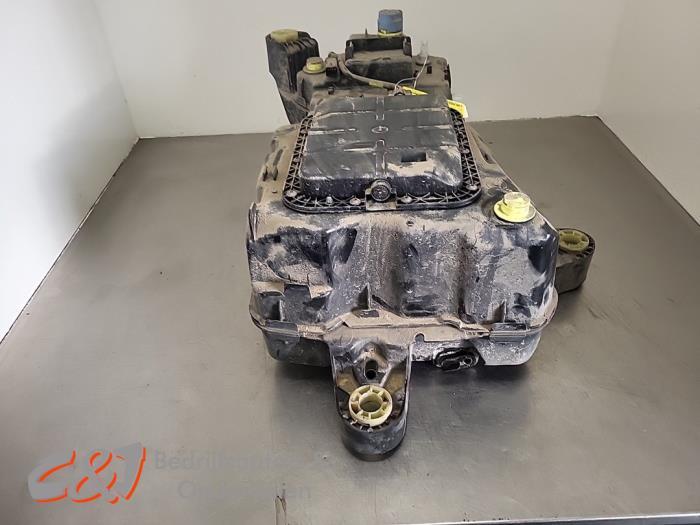 Adblue tank van een Peugeot Partner, Auto-onderdelen, Brandstofsystemen, Gebruikt, -, -, Ophalen of Verzenden