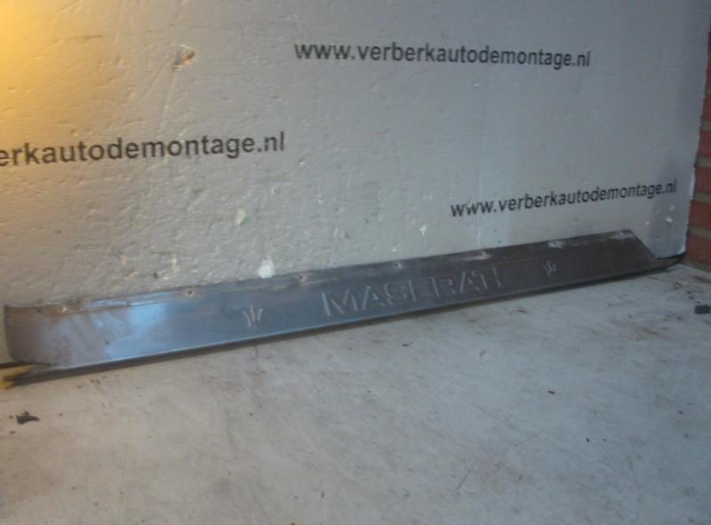 GARNITURE SEUIL DE PORTE instaplijst links. Bi-turbo, Autos : Pièces & Accessoires, Utilisé, Maserati