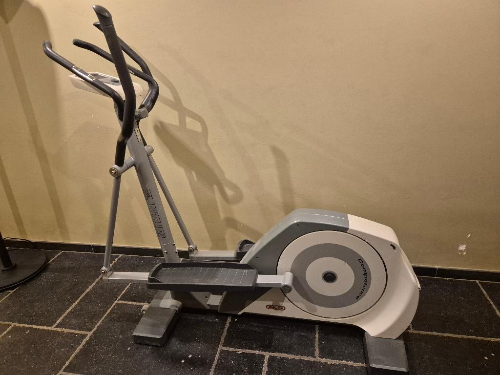 Tunturi C30 crosstrainer in uitstekende staat, Sport en Fitness, Fitnessapparatuur, Ophalen, Zo goed als nieuw, Crosstrainer, Metaal
