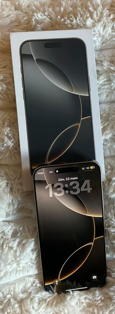 iPhone 16 Pro Max — 256 Go — Titane Naturel, Télécoms, Téléphonie mobile | Apple iPhone, Comme neuf, 256 GB, Avec simlock (verrouillage SIM)