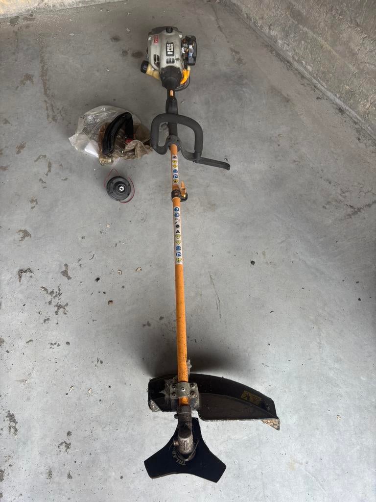 Debroussailleuses Ryobi, Jardin & Terrasse, Enlèvement, Comme neuf, Essence