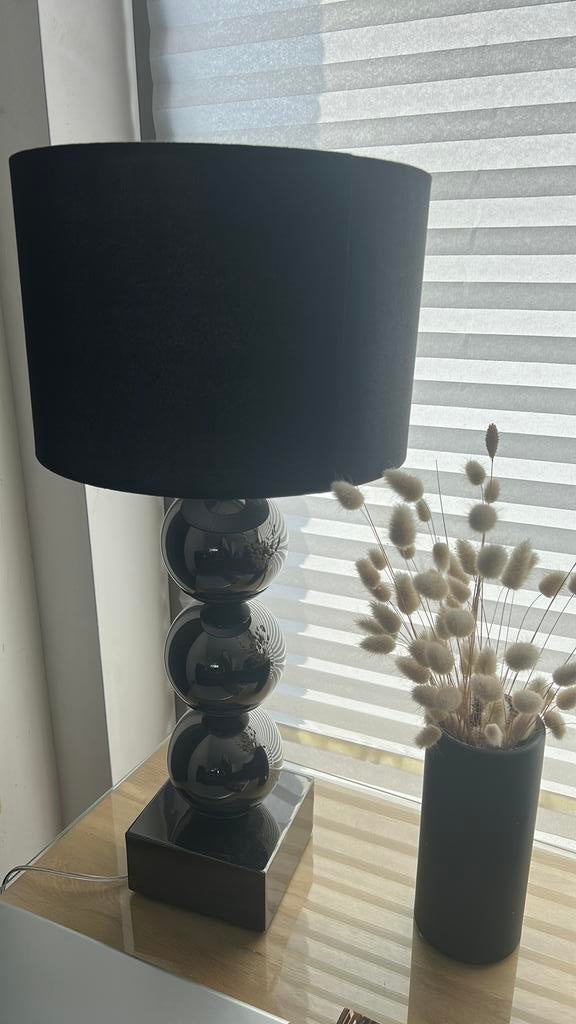 Bollen zijn in kleur donker brons met zwarte kap, Huis en Inrichting, Ophalen, Zo goed als nieuw