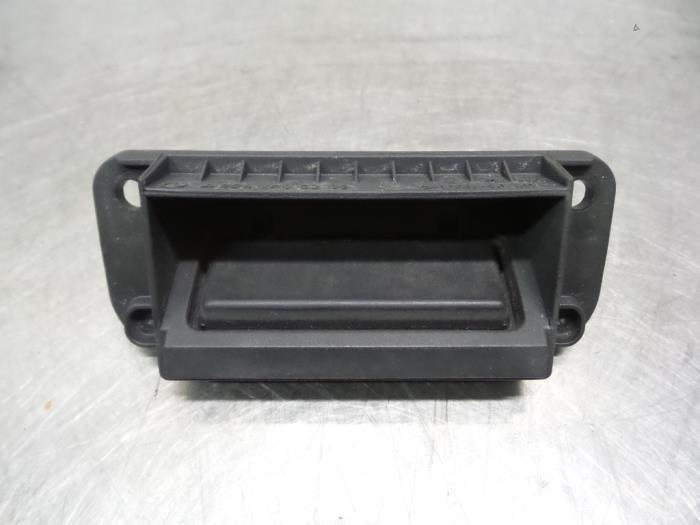 Handgreep Kofferdeksel van een Mercedes C-Klasse (C-Klasse 0, Auto-onderdelen, Carrosserie, Gebruikt, 3 maanden garantie, Ophalen of Verzenden