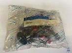 NOS reparatieset deuraanbouwdelen voor Mercedes-Benz R107 C1, Auto-onderdelen, Carrosserie, Ophalen of Verzenden, Nieuw, Mercedes-Benz