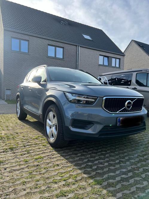 VOLVO XC40 T3 MOMENTUM CORE AUTOMAAT 1 JAAR GARANTIE, Auto's, Volvo, Particulier, XC40, Bluetooth, Automaat, Grijs, Dealer onderhouden