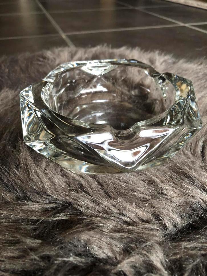 Kristallen asbak gewoon als decoratie gebruikte, Antiek en Kunst, Antiek | Glaswerk en Kristal, Ophalen of Verzenden
