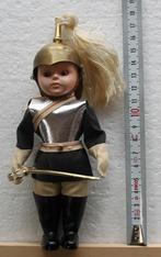 Vintage Engelse Queens Guard doll jaren '60-'70, Verzamelen, Poppen, Ophalen of Verzenden, Zo goed als nieuw, Pop