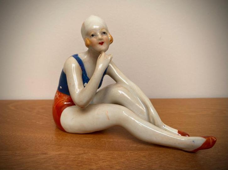 FIGURINE en PORCELAINE BAIGNEUSE ART DECO BORD de MER, Antiek en Kunst, Antiek | Porselein, Ophalen of Verzenden