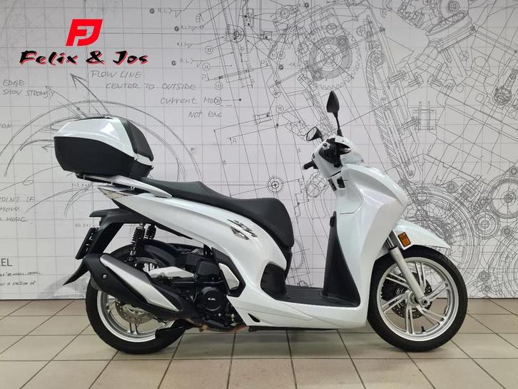 Honda SH 350 (année de construction 2022), Motos, Motos | Honda, Entreprise, Scooter, 12 à 35 kW