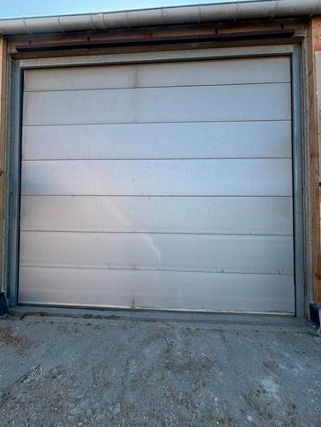 Sectionale poort  426 h x 470 br   2 stuks afstandsbediening, Ophalen, Zo goed als nieuw