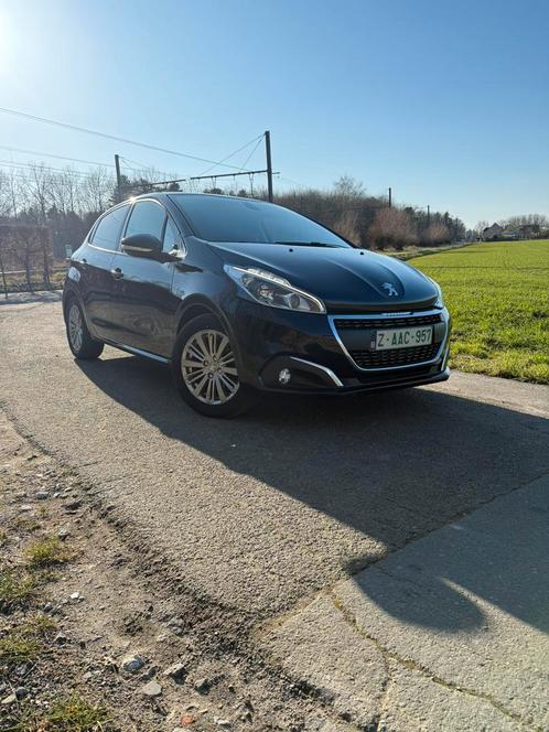 Peugeot 208 benzine // 1jaar garantie, Auto's, Peugeot, Bedrijf, Te koop, Bluetooth, Benzine, Euro 6, Handgeschakeld, Ophalen