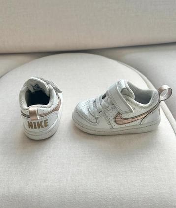Sneakers Nike maat 21 beschikbaar voor biedingen