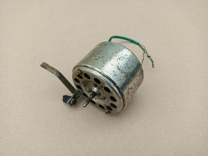 Draaitafel Motor jupiter 100K (1971) jukebox, Collections, Machines | Jukebox, Envoi