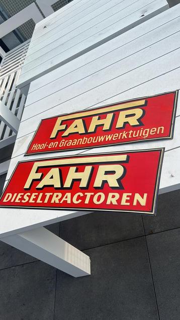 Zeldzaam bord Fahr dieseltractoren beschikbaar voor biedingen