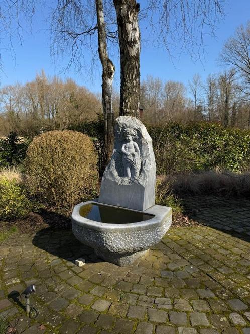 Granieten Tuinbeeld met Fontein – Mannetje met Kruik, Tuin en Terras, Waterpartijen en Fonteinen, Gebruikt, Fontein, Graniet, Ophalen