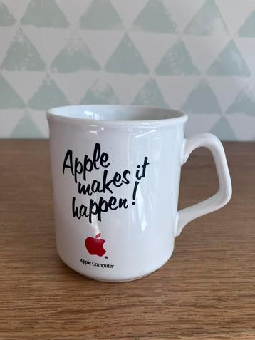 Vintage koffiemok Apple beschikbaar voor biedingen