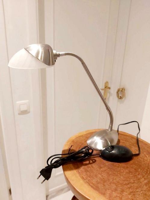 Prachtige nachtlamp in uitstekende staat. Het licht kan word, Huis en Inrichting, Lampen | Tafellampen, Zo goed als nieuw, Ophalen of Verzenden