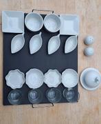Aperitiefschaaltjes wit met zwarte onderschaal, Huis en Inrichting, Keuken | Servies, Ophalen