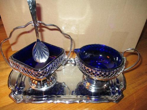 Twee sets Engelse suikerpotjes en melkpotjes, Antiek en Kunst, Curiosa en Brocante, Ophalen
