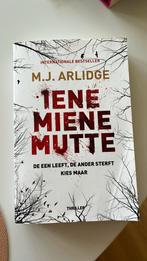 M.J. Arlidge - Iene miene mutte, Enlèvement, Utilisé, M.J. Arlidge