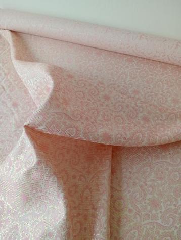 1 m lichtroze jacquardstof van brokaat, Ophalen of Verzenden, Dames