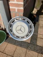 Wieldoppen mercedes W115/123, Ophalen, Gebruikt