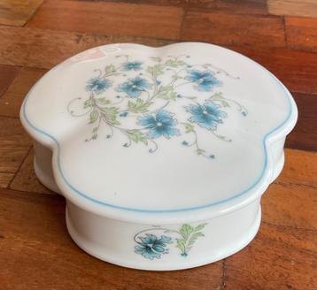 Oldschool bonbonniere LIMOGES beschikbaar voor biedingen