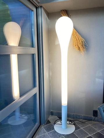 BINNEN OF BUITEN STAANLAMP TERRASLAMP beschikbaar voor biedingen