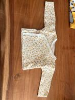 Baby t-shirt wit met gele figuurtjes, Kinderen en Baby's, Ophalen of Verzenden, Zo goed als nieuw